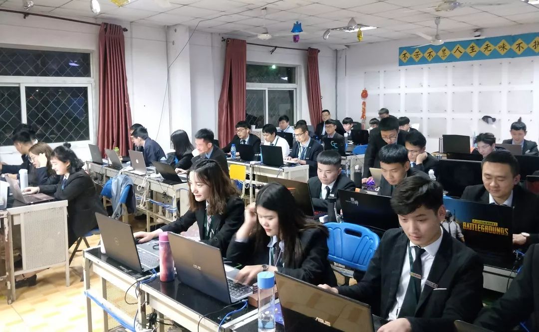 八维学校深耕物联网技能培训，助力优质就业梦想——计算机系统集成工程新篇章